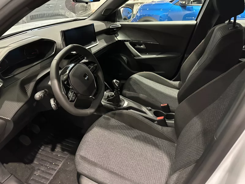 PEUGEOT 2008 STYLE-571