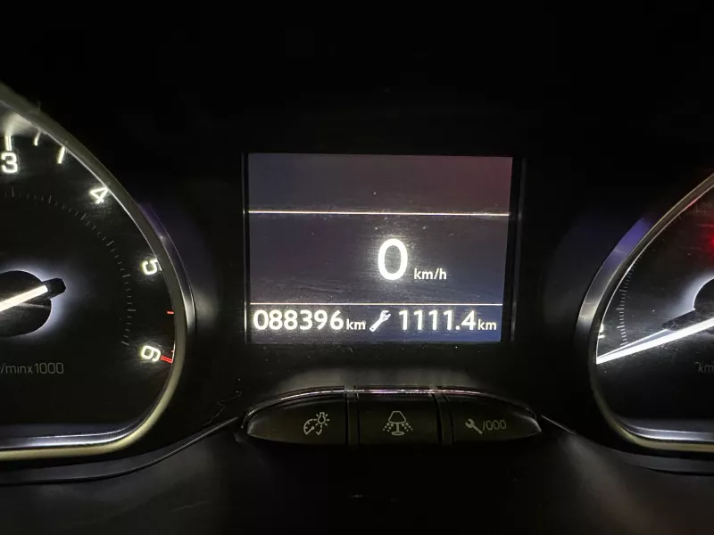 PEUGEOT 208   Business bianco-908