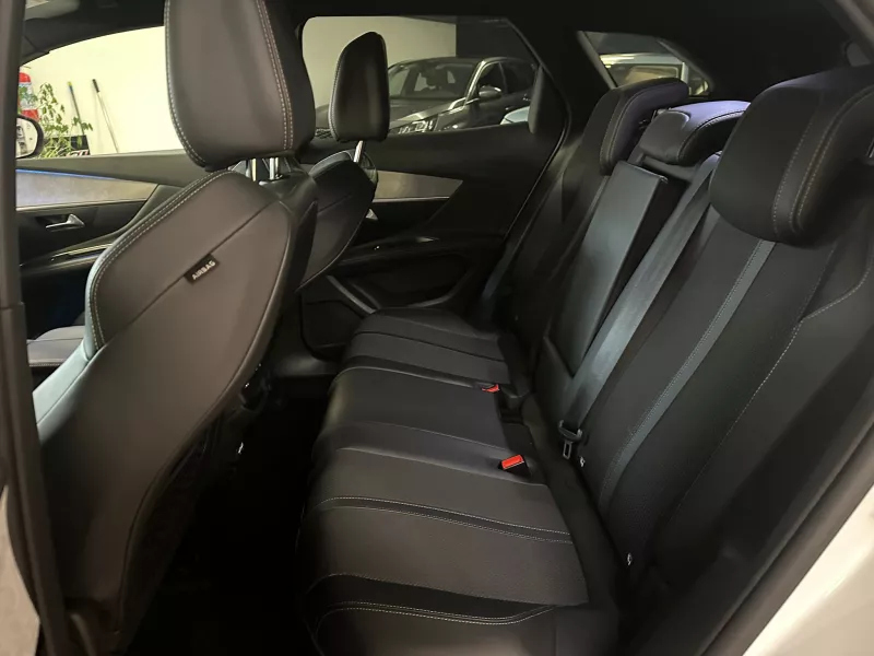 PEUGEOT  3008 GT-936