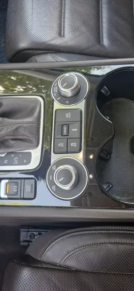 VOLKSWAGEN-1373
