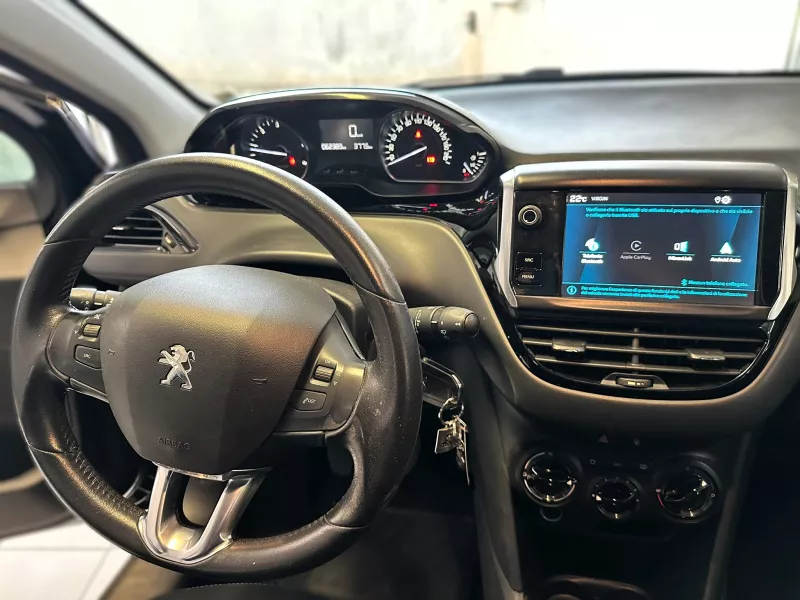 Peugeot 208-1558