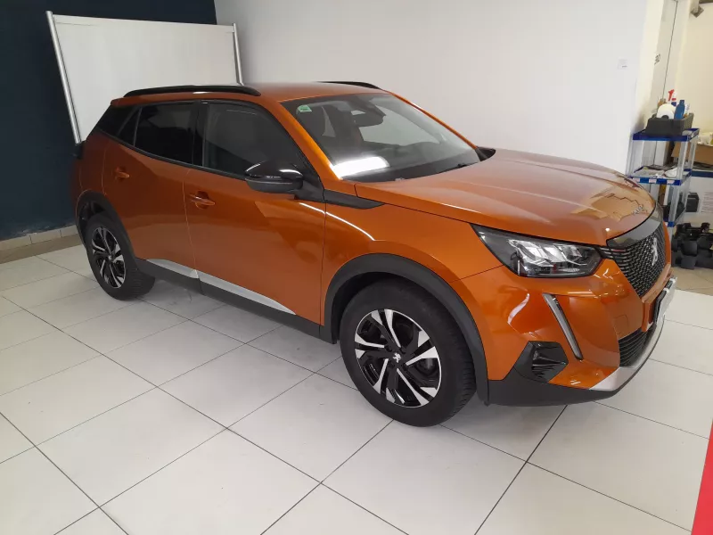 Peugeot 2008 Allure Pack 1.2 Puretech 100 cv -208