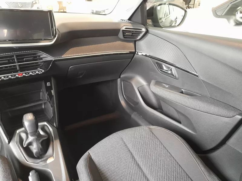 Peugeot 208 Style P. Tech-204