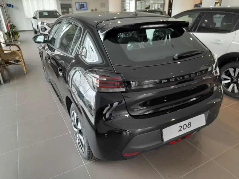 Peugeot 208 Style P. Tech-198