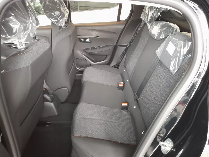 Peugeot 208 Style P. Tech-200