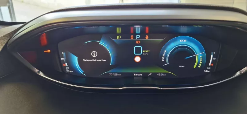 PEUGEOT 3008 1.6 HYBRID GT FULL OPTIONAL-179