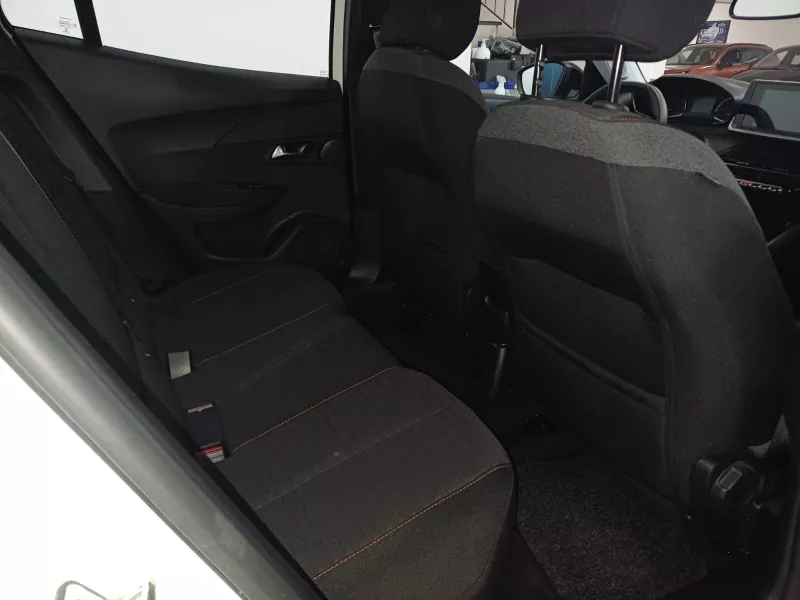 Peugeot 2008 Active Pack BLUE HDI 110 cv-412