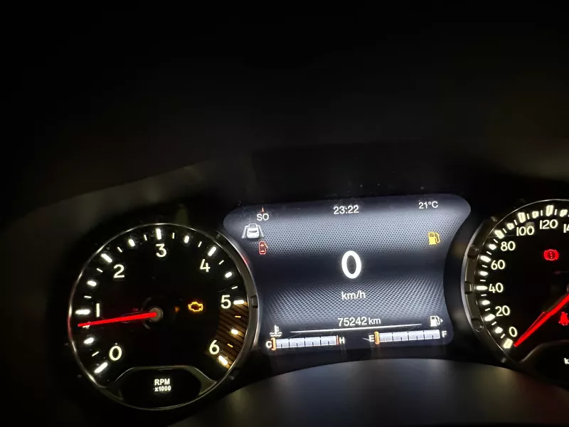 Jeep Renegade-446